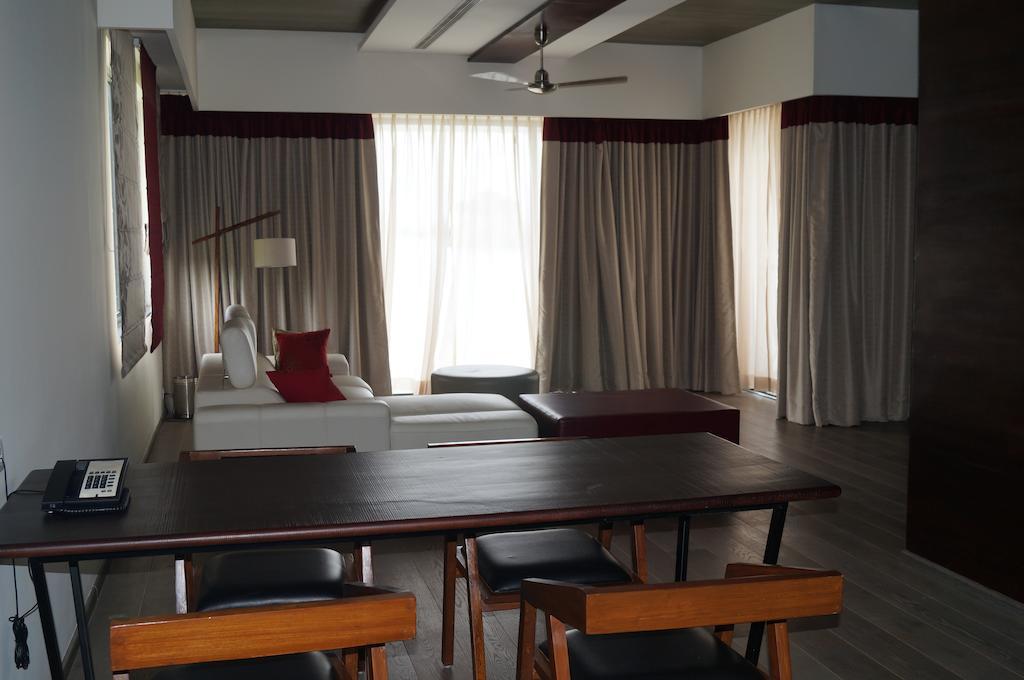 Xandari Harbour Hotel Kochi Luaran gambar